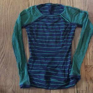 Lululemon size 2 long sleeve